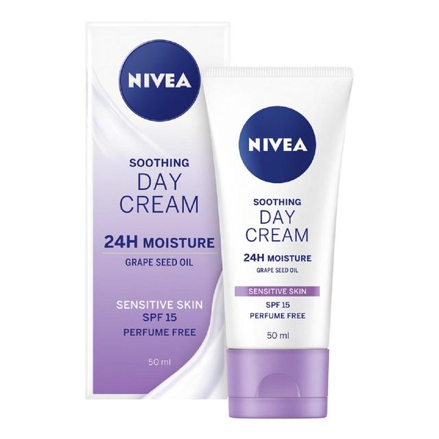 Nivea Face Day Cream con extracto de regaliz para piel sensible SPF15 50ml